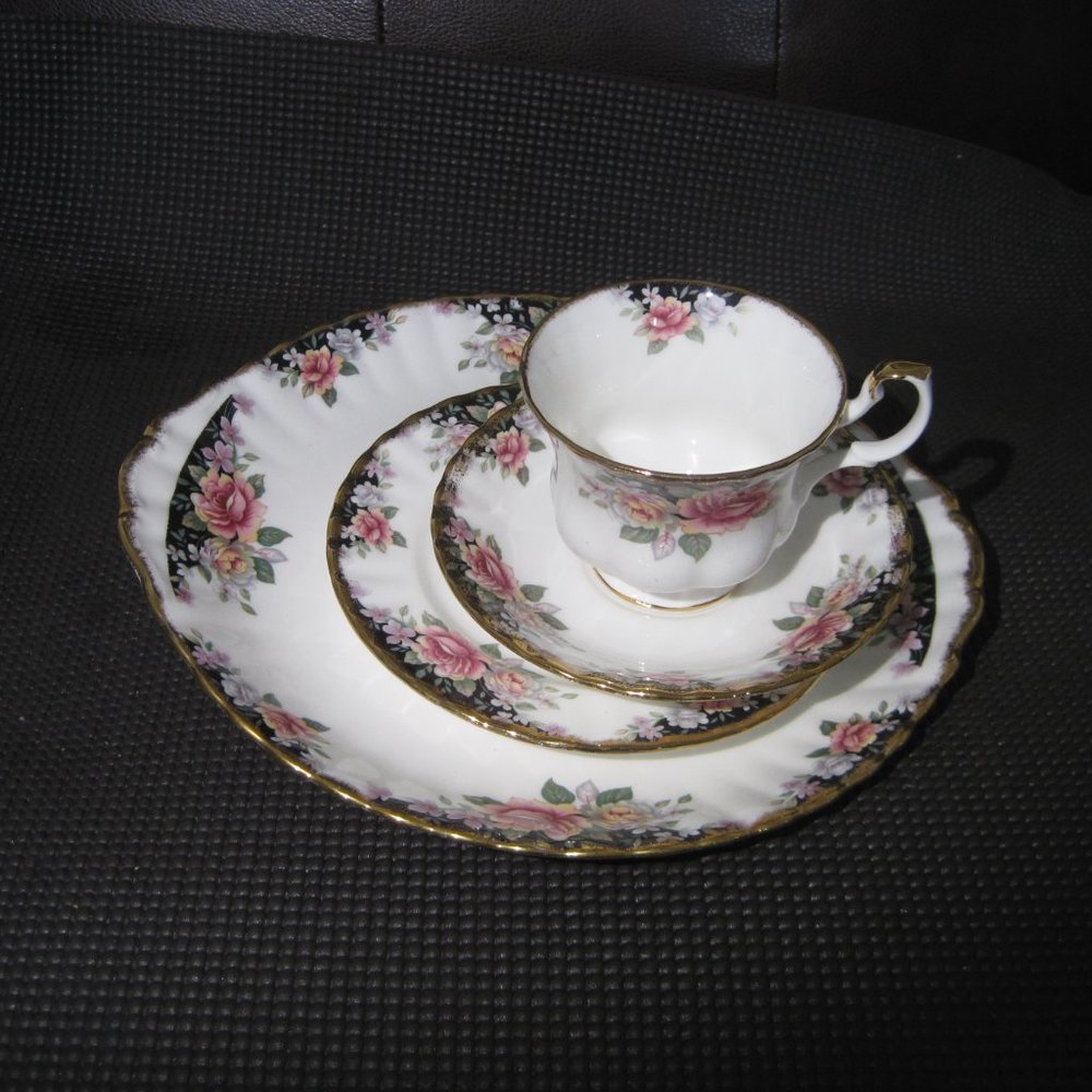 Four(4) Royal Albert Dishes CONCERTO Made in England